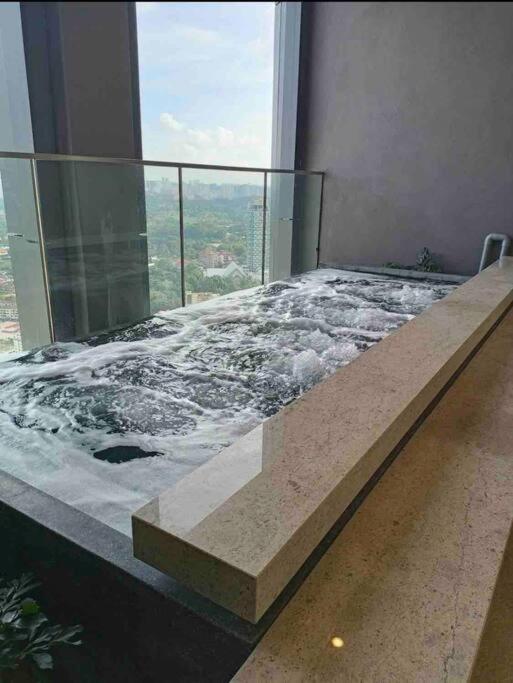1+ 1 Bedroom 4-5Pax/Klcc/ Bukit Bintang/City View/Mrt Kuala Lumpur Exterior photo