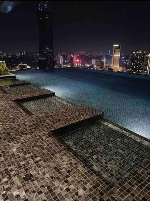 1+ 1 Bedroom 4-5Pax/Klcc/ Bukit Bintang/City View/Mrt Kuala Lumpur Exterior photo